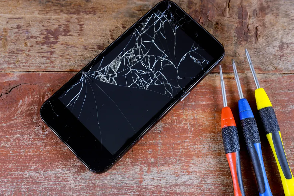Univer Phone is the Reliable Solution to Repair Your Broken Screen