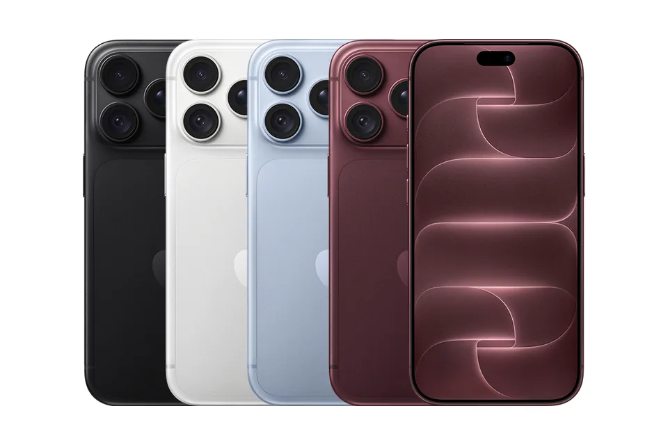 iPhone 18 Pro, shown from the back in its colours and from the front